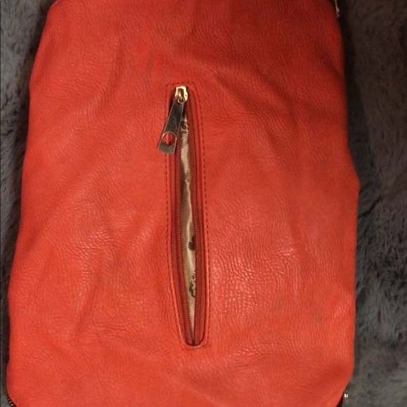 Coral purse with gold accents - Picture 4 of 4